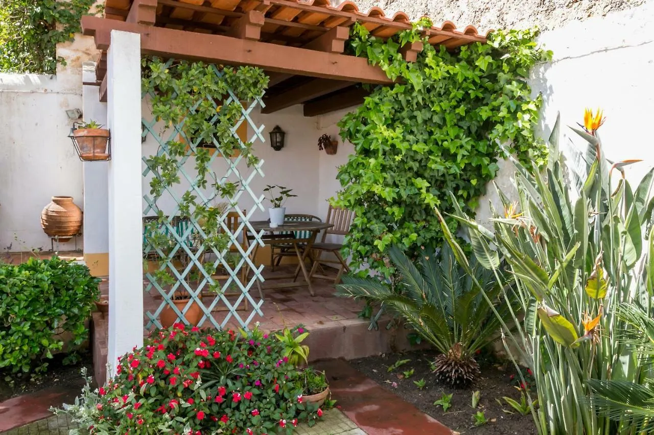 3 Marias Garden House B&B Lagos
